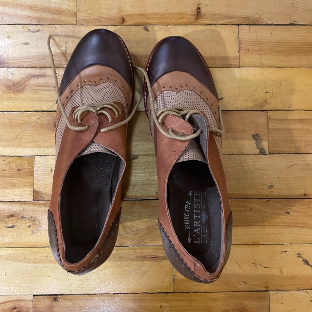 Spring Step Shoes - Bardot in brown and beige. Excellent condition!